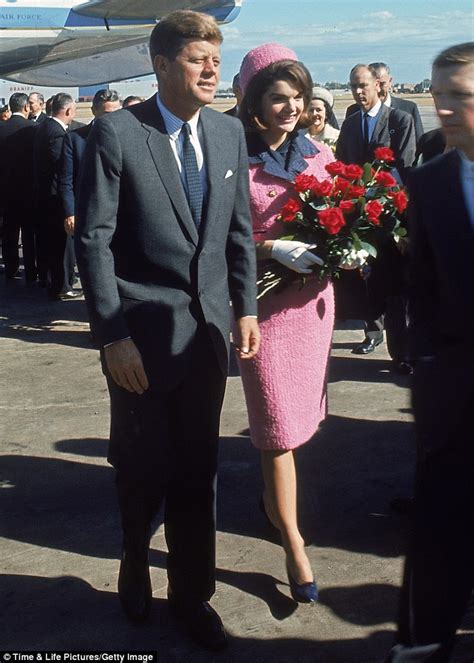 jackie o pink outfit - jackie kennedy blood stained suit.